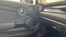 MINI Hatchback 1.5 Cooper Classic 3dr Petrol Hatchback